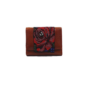 ck-65 cartera piel con tapa de chaquira artesanal