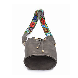 bk-1336 bolsa/morral de piel con asa de chaquira artesanal de fauna