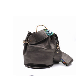 bk-1336 bolsa/morral de piel con asa de chaquira artesanal de fauna