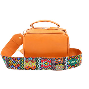bk-125 bolsa de piel con asa de chaquira de grecas