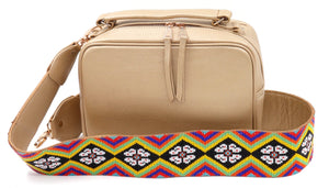 bk-125 bolsa de piel con asa de chaquira de grecas