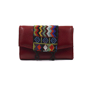 ck-932 cartera piel con grecas y geometria de chaquira artesanal