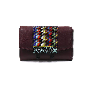 ck-932 cartera piel con grecas y geometria de chaquira artesanal