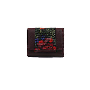 ck-65 cartera piel con tapa de chaquira artesanal