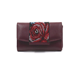 ck-932 cartera piel con flora de chaquira artesanal